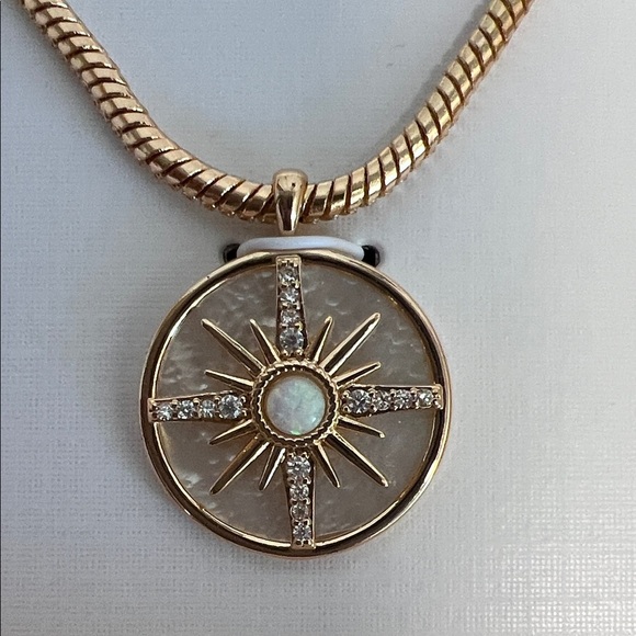 Camila Coelho | Compass Necklace ✨ - Picture 4 of 8